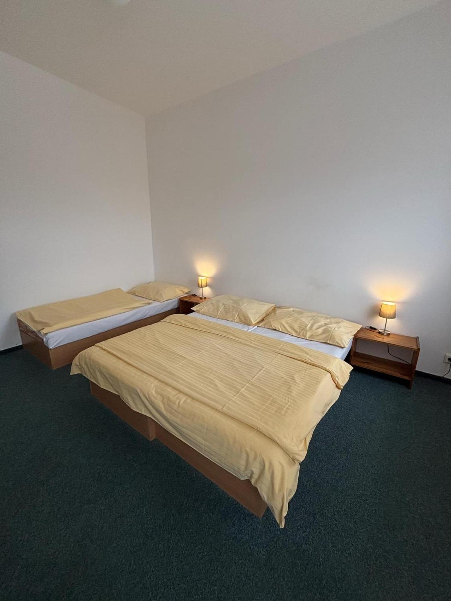 Hotel Koruna Roudnice nad Labem Zewnętrze zdjęcie