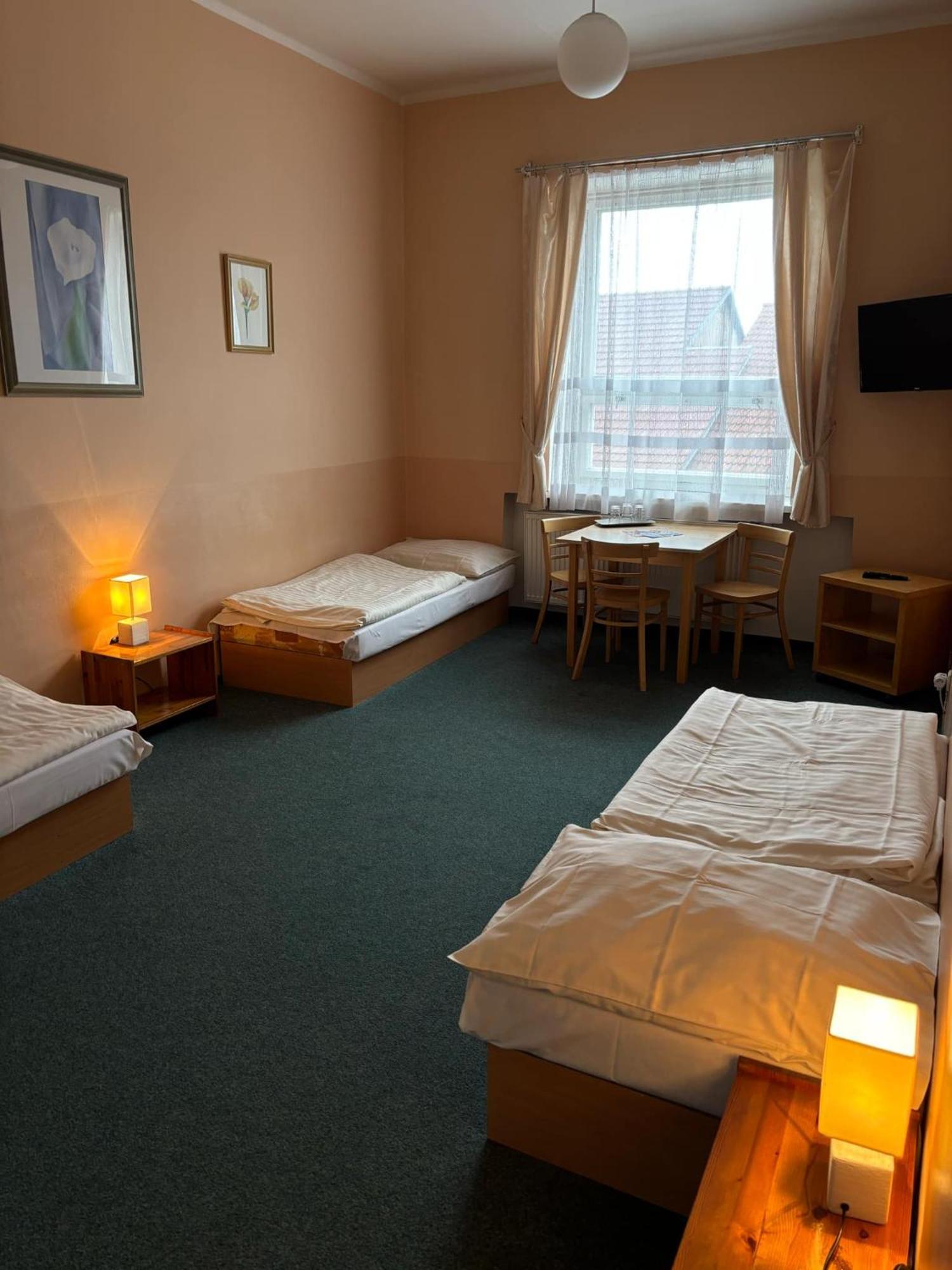 Hotel Koruna Roudnice nad Labem Zewnętrze zdjęcie