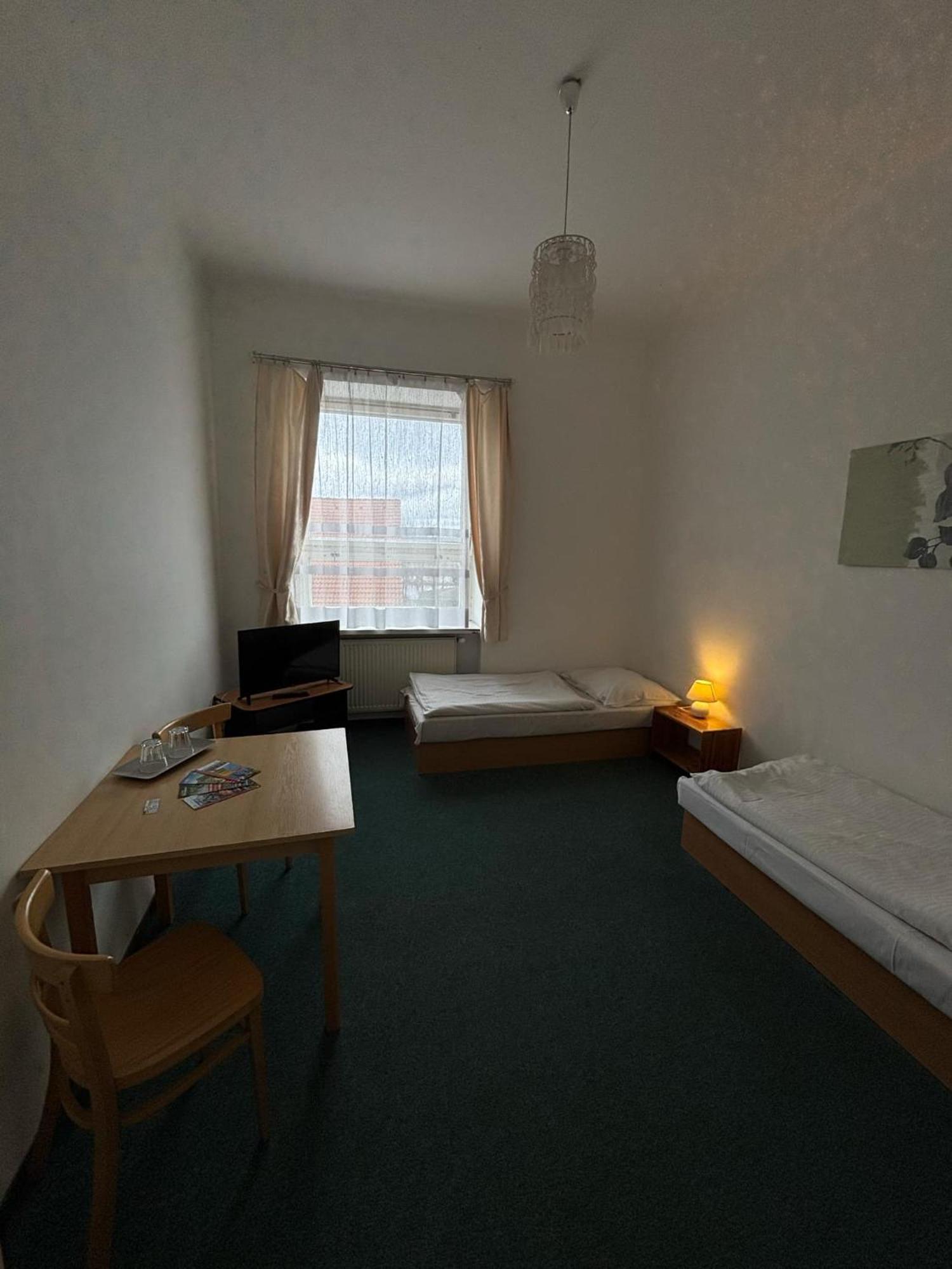 Hotel Koruna Roudnice nad Labem Zewnętrze zdjęcie