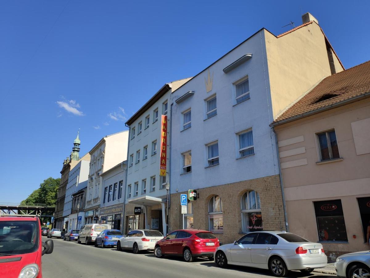 Hotel Koruna Roudnice nad Labem Zewnętrze zdjęcie